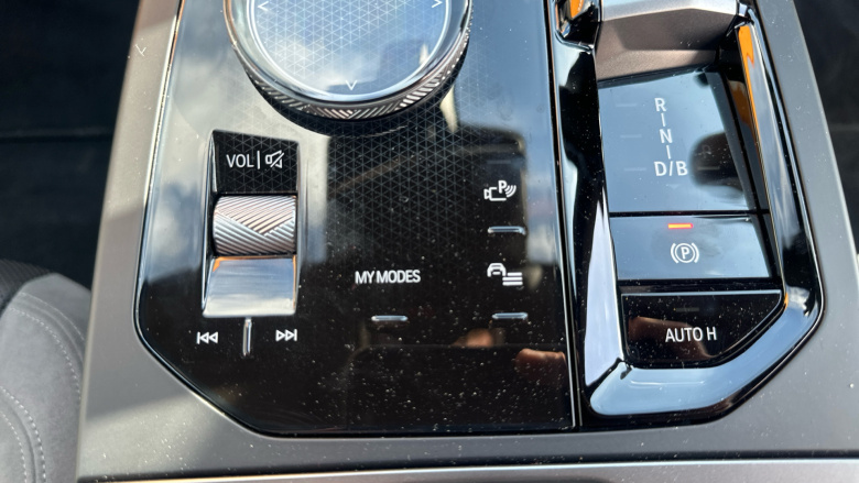 BMW iX 400kW xDrive60 M Sport 112kWh 5dr Auto [Pro Pack] Electric Estate